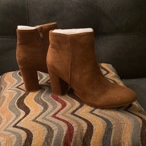 NWT Brown Faux Suede Ankle Boots Size 9